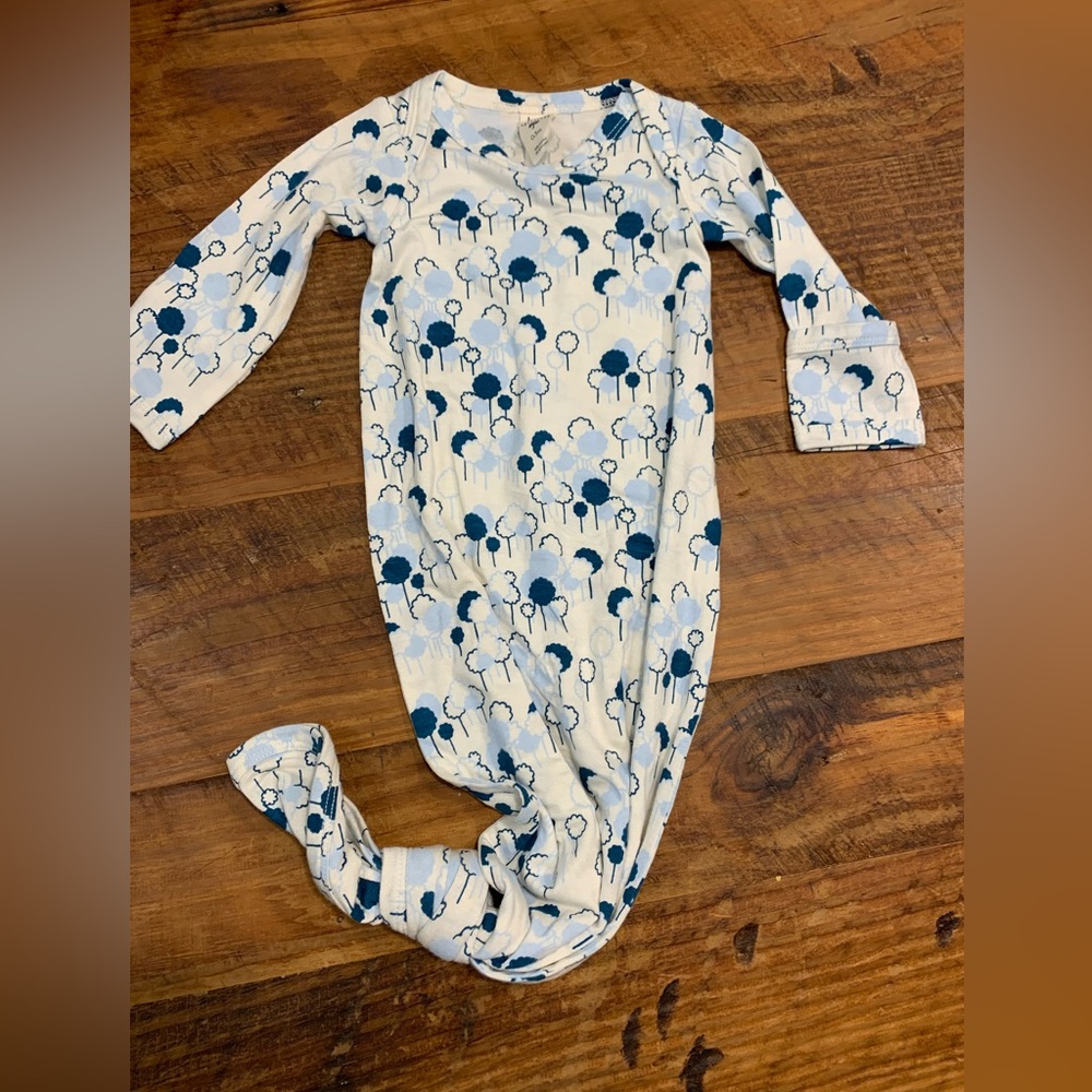 knotted infant gown